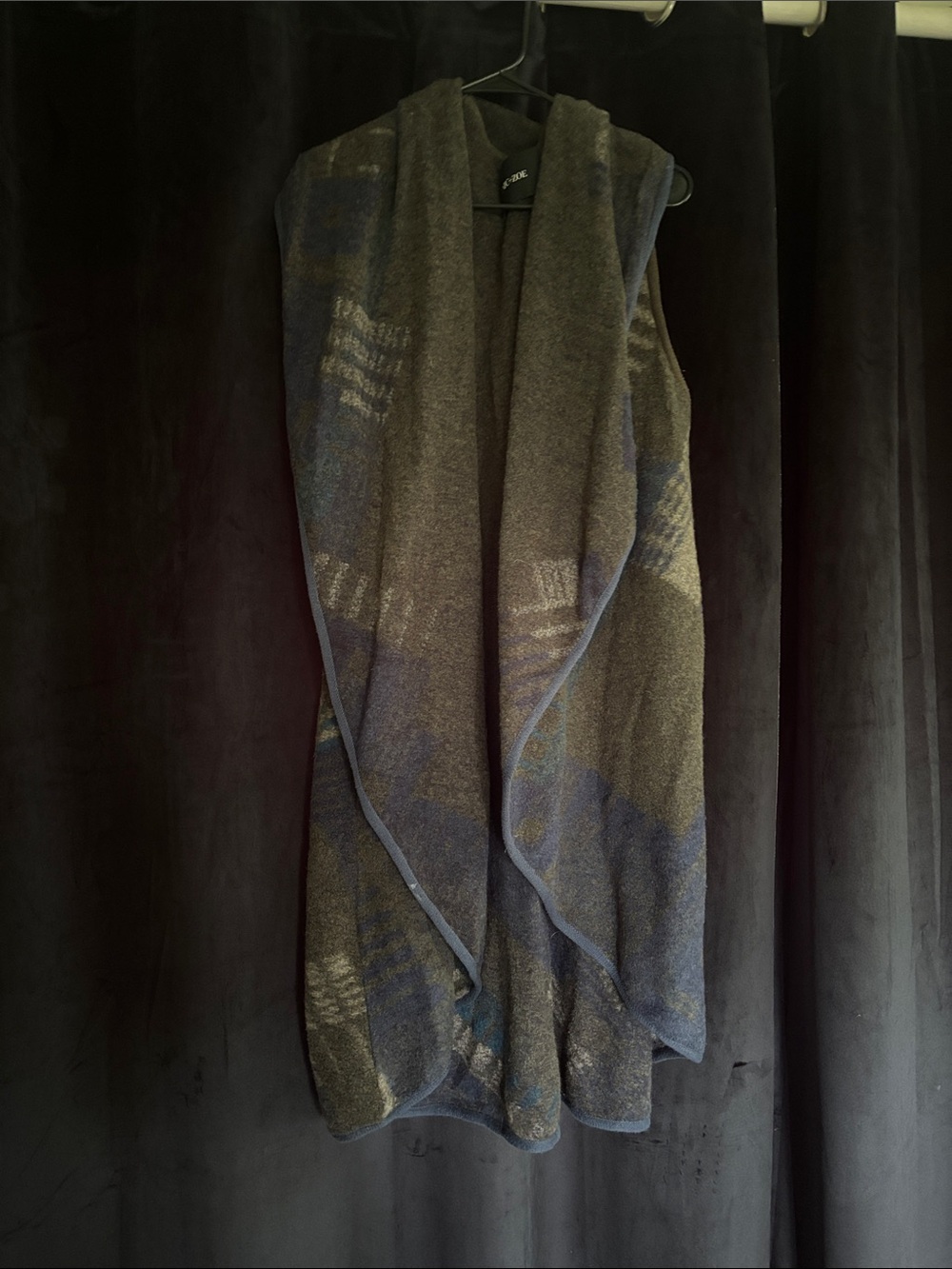 NIC+ZOE Gray and Blue Knit Sleeveless Drape Vest